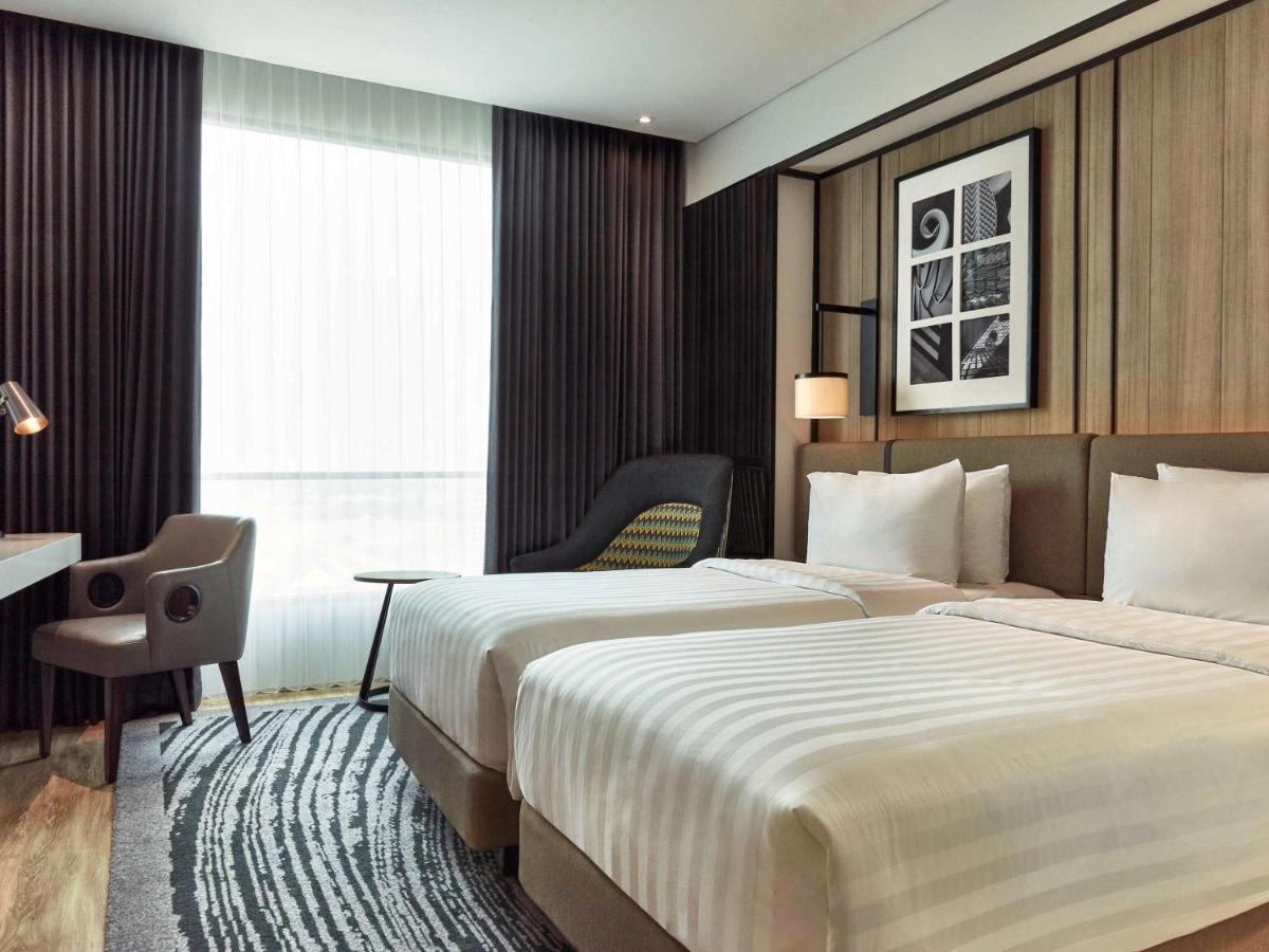 Novotel Караванг Экстерьер фото